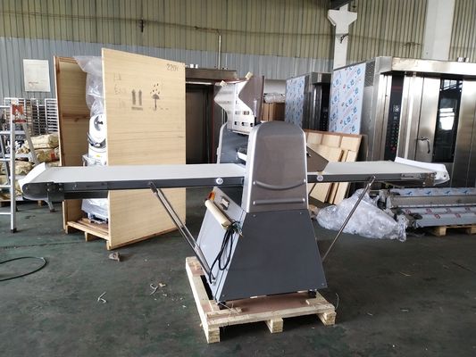 630mm European Dough Sheeter/ Pastry Dough Roller Machine per prestazioni ottimali