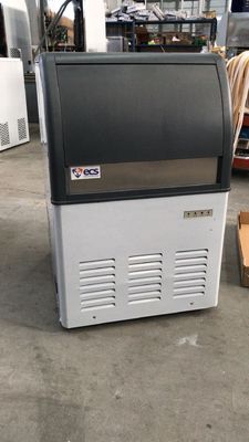 220V Voltage Ice Cube Maker Machine per hotel 500kg/24h Capacità e facile da usare