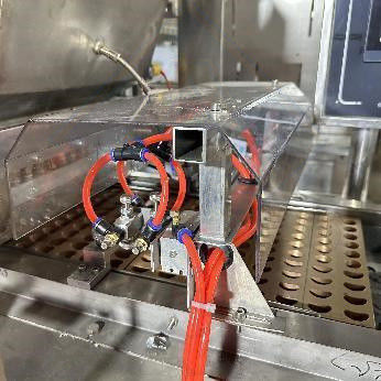 Macchina automatica per la fabbricazione di caramelle gommose per la fabbricazione di caramelle con gelatina
