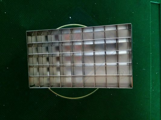 Produttore commerciale di cubetti di ghiaccio con capacità di 60 kg/giorno e progettazione di evaporatore 237x305 mm