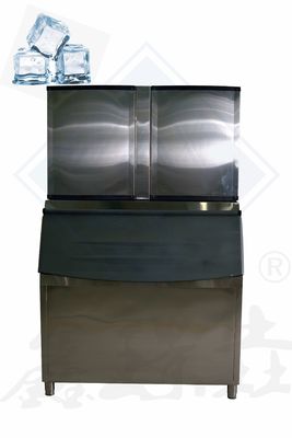 Macchina per la produzione di ghiaccio a cubo ad alta produttività per cubetti di ghiaccio da 22 mm in ambienti industriali