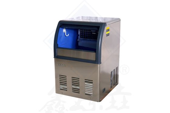 Macchina commerciale per la produzione di cubetti di ghiaccio con una capacità di 54 kg al giorno e una produzione rapida