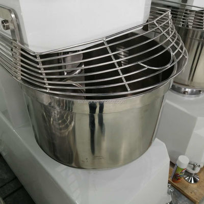 Miscelatore a spirale professionale per la miscelazione di farina su misura nella produzione commerciale di pasta da pane