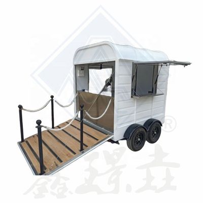 Carrozze alimentari mobili professionali della principale azienda pubblicitaria.