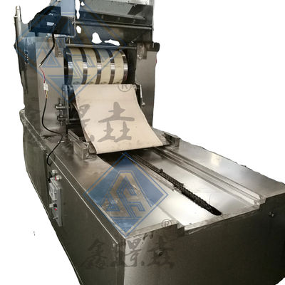 Macchina industriale per la fabbricazione di biscotti di cioccolato completamente automatica con uscita di gelato