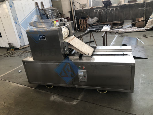 Macchina industriale per la fabbricazione di biscotti di cioccolato completamente automatica con uscita di gelato