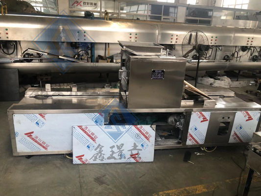 Funzione della macchina: fare biscotti di torta di noce con una linea di produzione completamente automatica