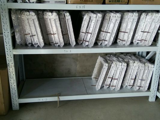 Fabbricante di ghiaccio a raffreddamento ad acqua con 48 kg/24h di produzione e diversi tipi di ghiaccio