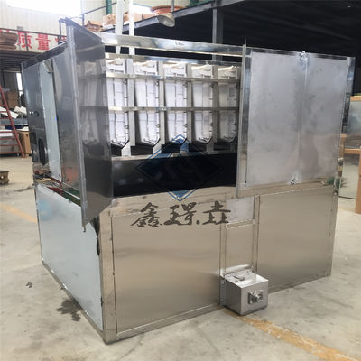 Macchina per la produzione di ghiaccio ad alta produttività con raffreddamento ad aria industriale 22x22x22mm/28x28x22mm