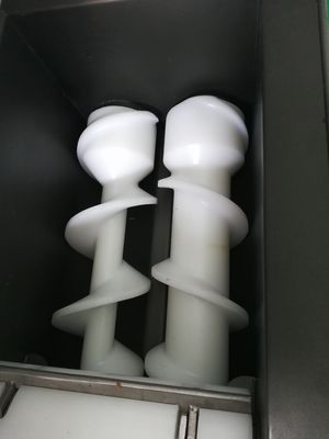 Capacità di lavoro 20-135pcs/min SS304 Mochi gelato PLC Controllo incrustante macchina