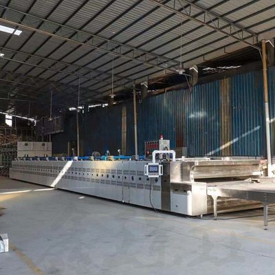 Forno a 400 tunnel ad alta produzione per biscotti industriali a Nizza nel settore delle bevande alimentari
