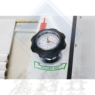 220v Macchine per la lavorazione del pane Mini stampatrice di pasta per baguette/pane francese