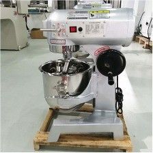 Miscelatore elettrico da 10 litri con design planetario e facile utilizzo
