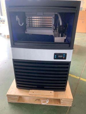 Macchina commerciale per la fabbricazione di cubetti di ghiaccio di dimensioni 430x520x800 con grande capacità di stoccaggio di ghiaccio da 1000 kg
