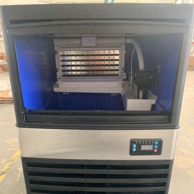 Macchina commerciale per la fabbricazione di cubetti di ghiaccio di dimensioni 430x520x800 con grande capacità di stoccaggio di ghiaccio da 1000 kg