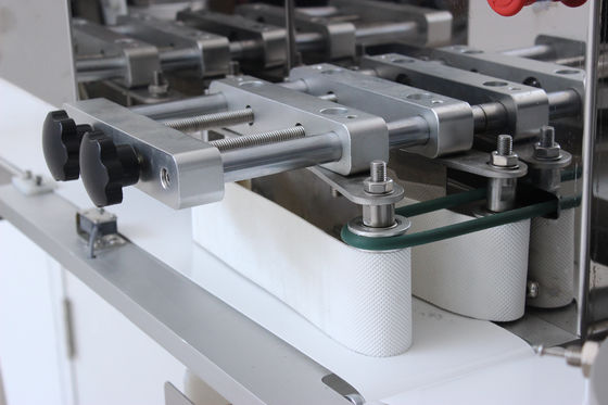 Linea di produzione di biscotti incrustati e modellati ad alta produttività con taglio a pizzo