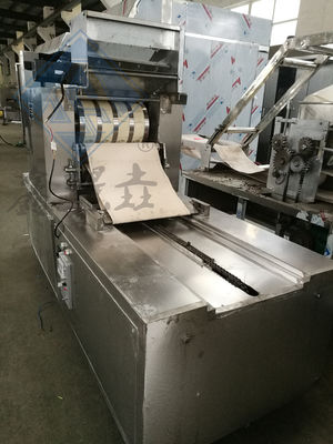 Macchina automatica per la produzione di biscotti e biscotti