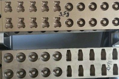 50 kg/h macchina automatica per la fabbricazione di caramelle dure e morbide per la produzione di orsi gommosi