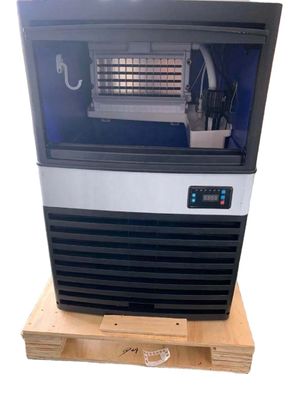 Macchina commerciale per la fabbricazione di cubetti di ghiaccio 140P da 63 kg/giorno con capacità di stoccaggio di 500 kg