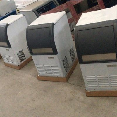 Capacità di stoccaggio di ghiaccio di 500 kg Maker automatico di ghiaccio industriale per l'estrazione di energia