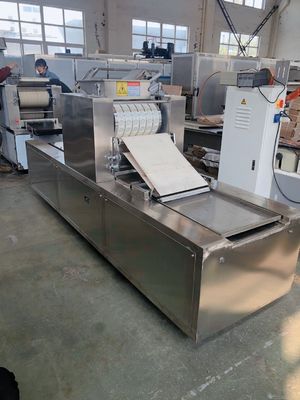 Macchina per biscotti a burro di latte da 3 kW Biscotto maker per una produzione rapida e facile di biscotti