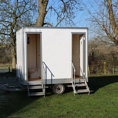 Steel portable 2 stall trailer per servizi igienici pubblici per uso commerciale e mobile