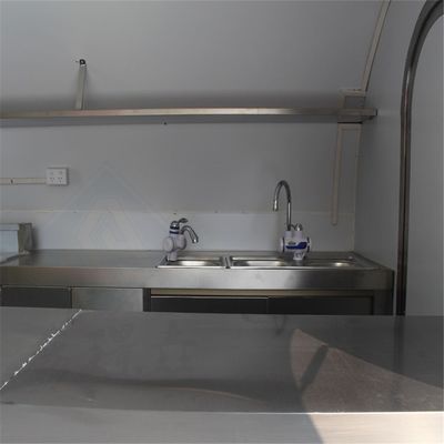 Camionetto di cibo per strada per hamburger e gelati mobili per festival all'aperto