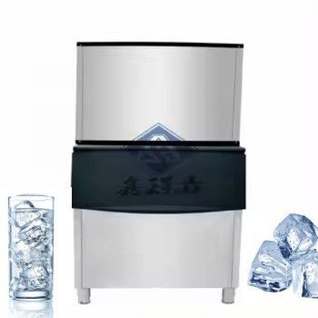 22*22*22mm Ice Size Automatic Ice Cube Machine con prestazioni del compressore Fusheng