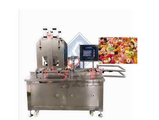 50 kg/h Chocolate Toffee Lollipop Gummy Bear Making Machine per la produzione di cibi dolci