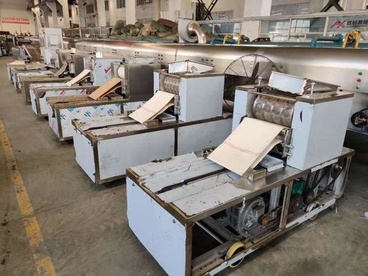 Macchina per la formazione di biscotti a base di burro a forma di uomo delle nevi