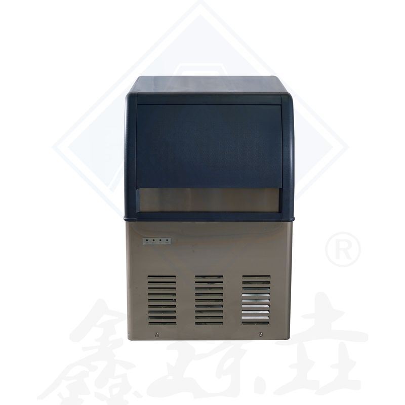 Macchina commerciale per la produzione di cubetti di ghiaccio con una capacità di 54 kg al giorno e una produzione rapida
